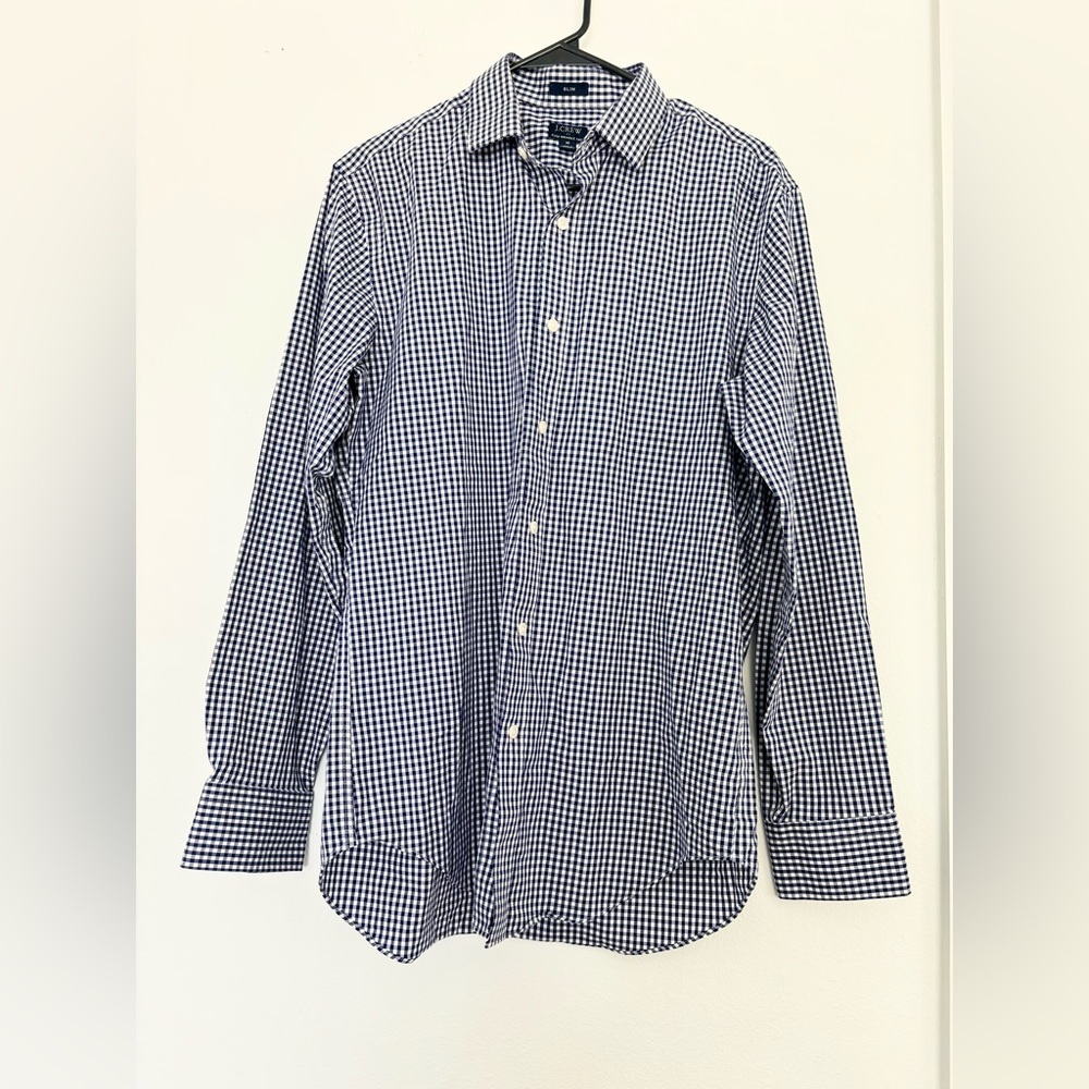 J Crew men’s blue and white button up long sleeve size medium